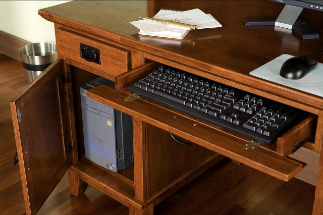 Mission Craftsman Oak Computer Desk & Hutch